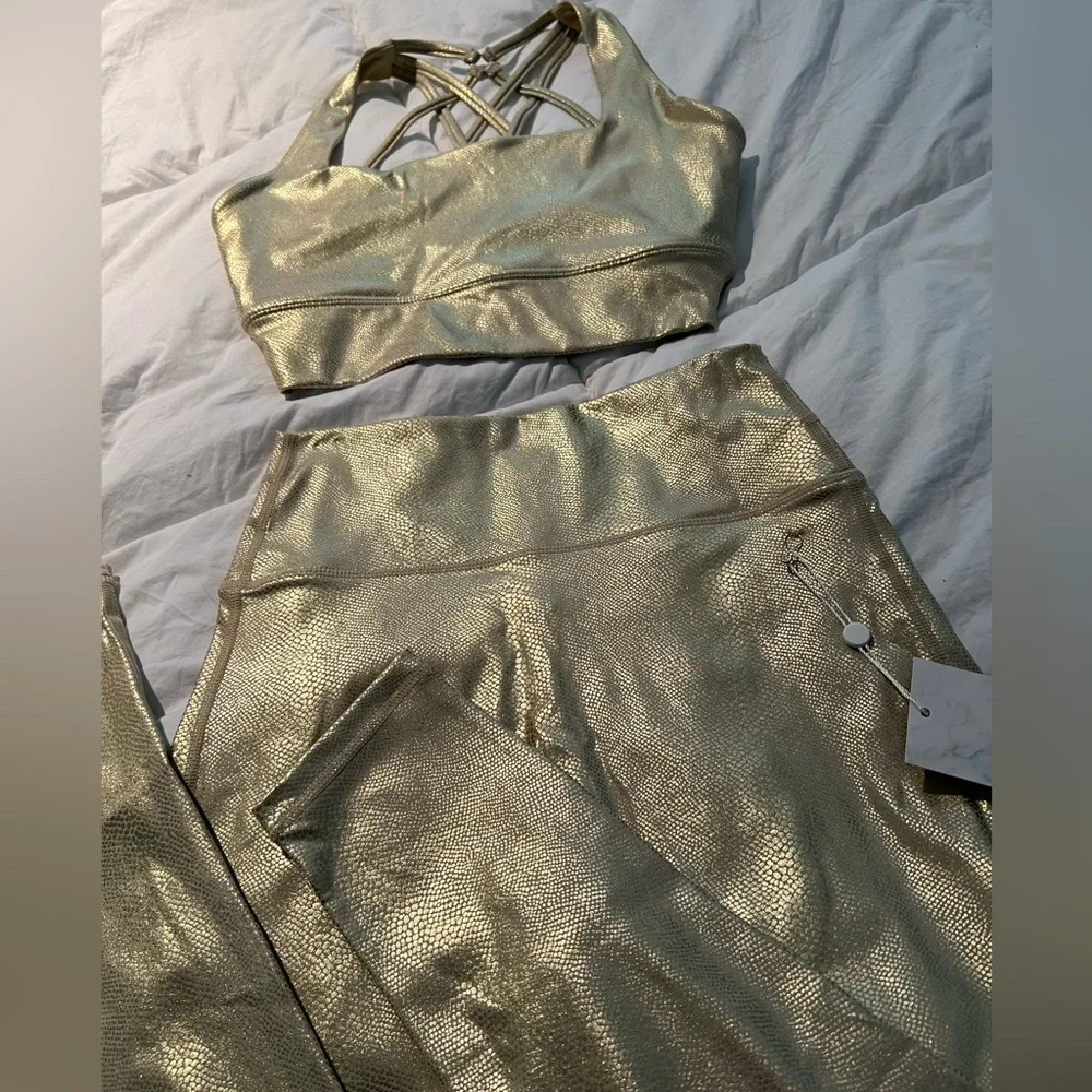 BuffBunny Matching Workout Set NWT - Picture 2 of 6